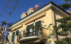 Appartamento Villa Rita A 100 M Dal Mare!